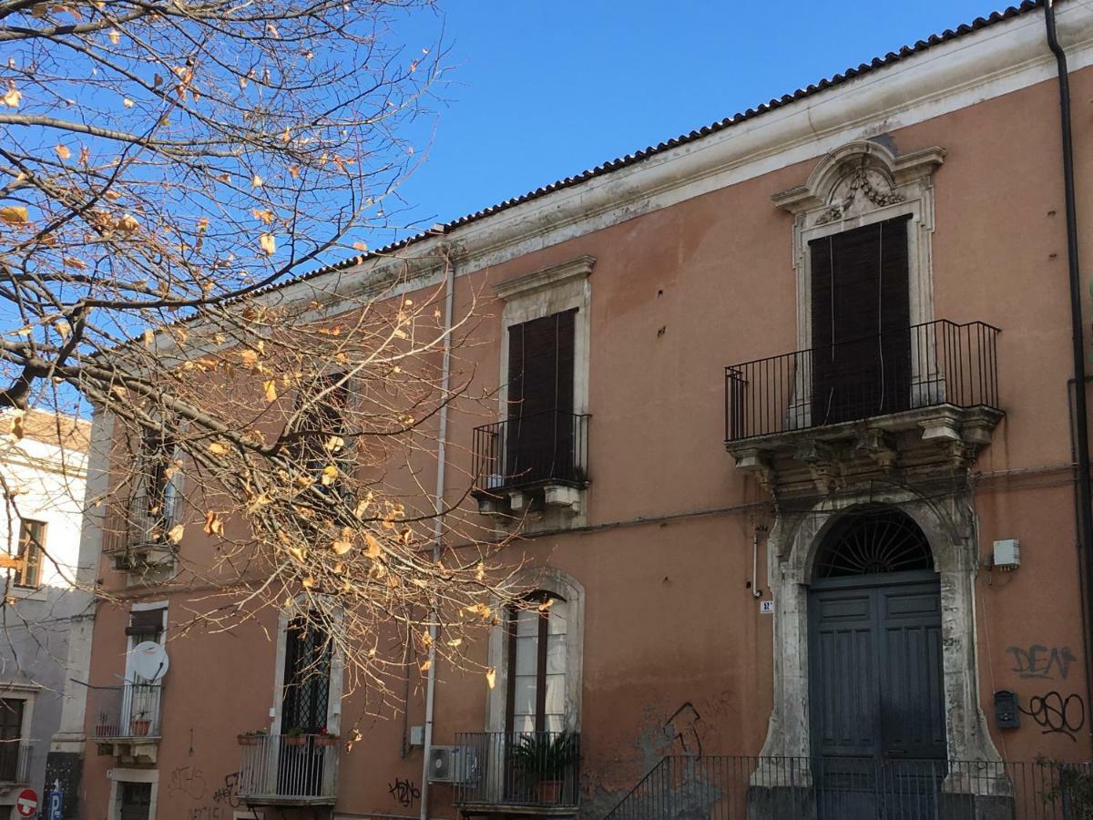 Dimora Del Papa Apartman Catania Kültér fotó